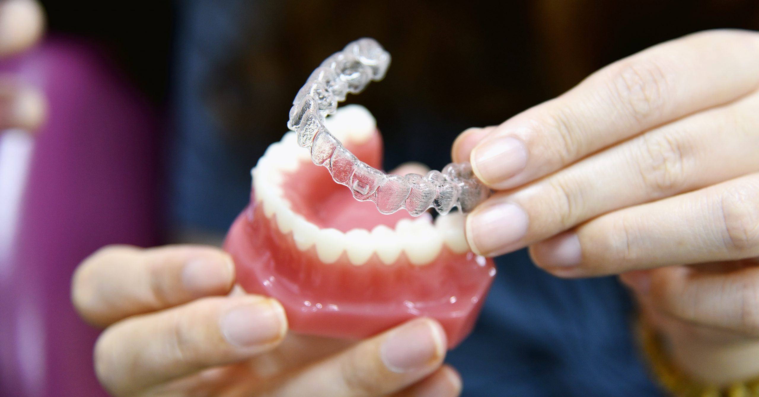 Especialista en Invisalign en Alcalá de Henares: más de 4.000 sonrisas transformadas con el Dr. Diego Pérez Vilariño
